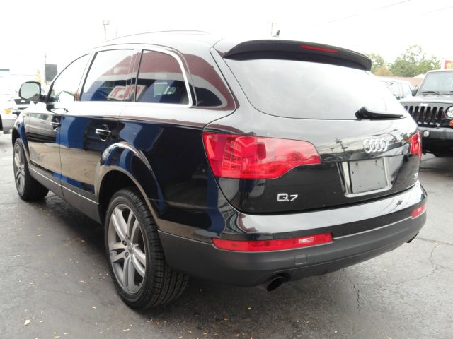 Audi Q7 2007 photo 3