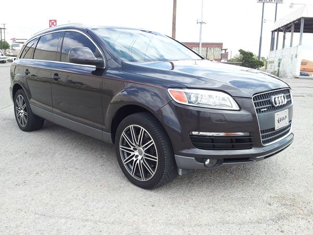 Audi Q7 2007 photo 2