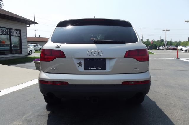 Audi Q7 2007 photo 5