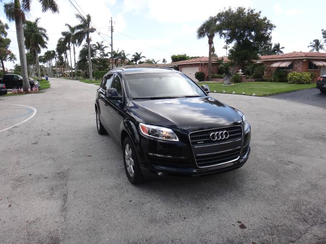 Audi Q7 2007 photo 4