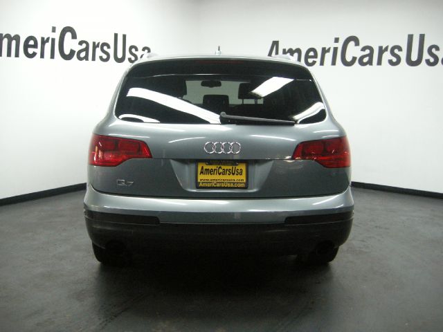 Audi Q7 2008 photo 1