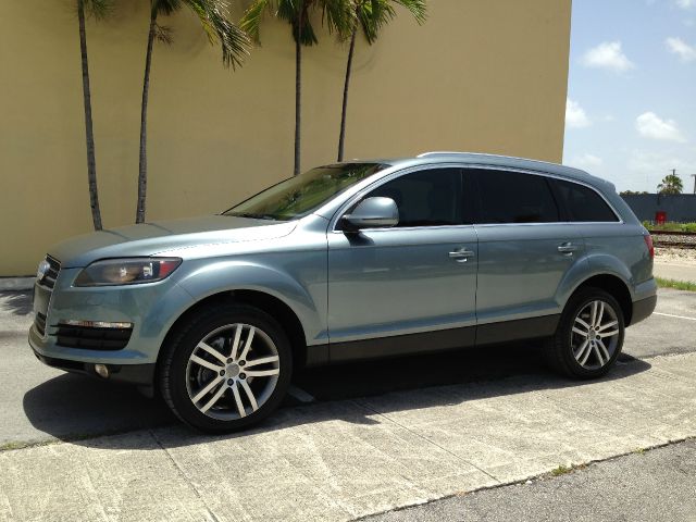 Audi Q7 2008 photo 2