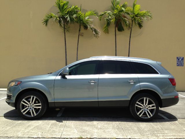 Audi Q7 2008 photo 4