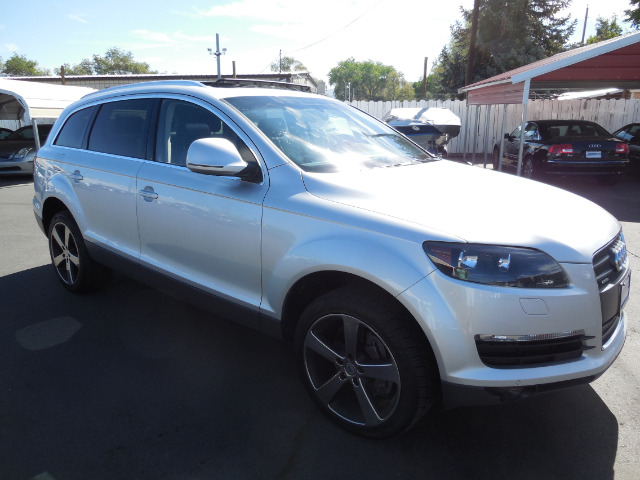 Audi Q7 2008 photo 4