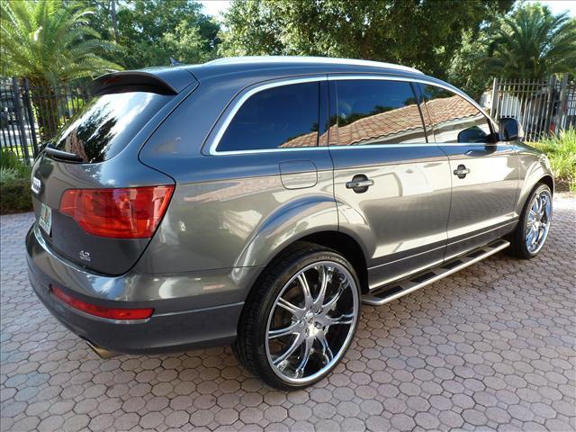 Audi Q7 2009 photo 1