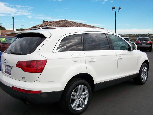 Audi Q7 2009 photo 1