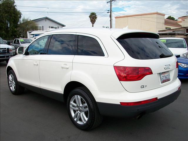 Audi Q7 2009 photo 4