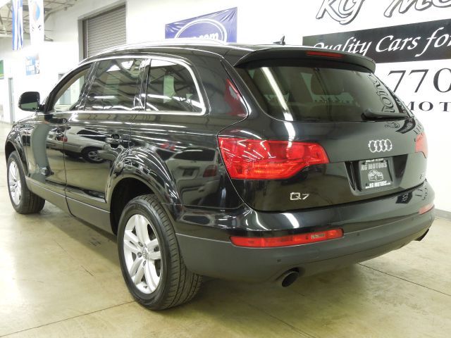 Audi Q7 2009 photo 4