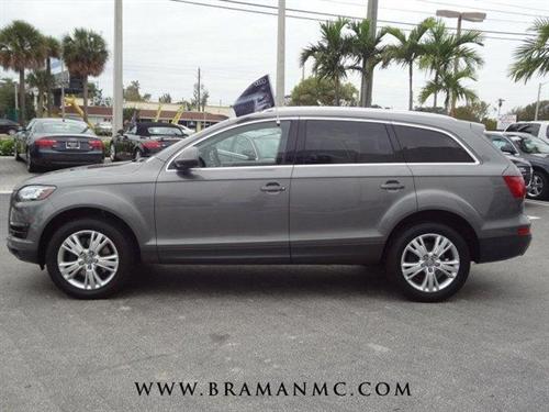 Audi Q7 2010 photo 1