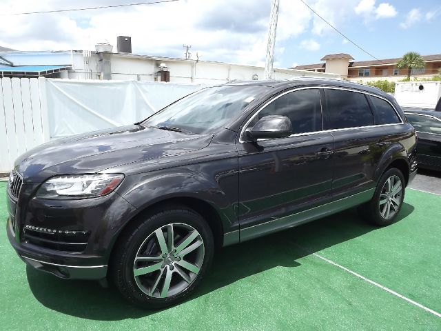 Audi Q7 2010 photo 3