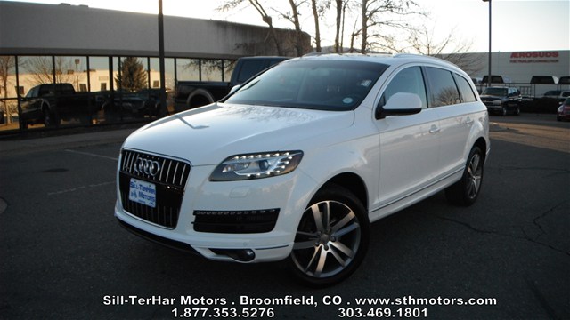 Audi Q7 2011 photo 2