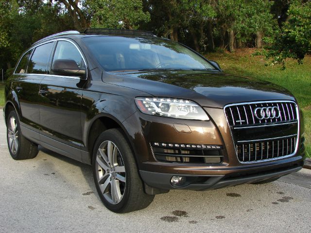 Audi Q7 2011 photo 104