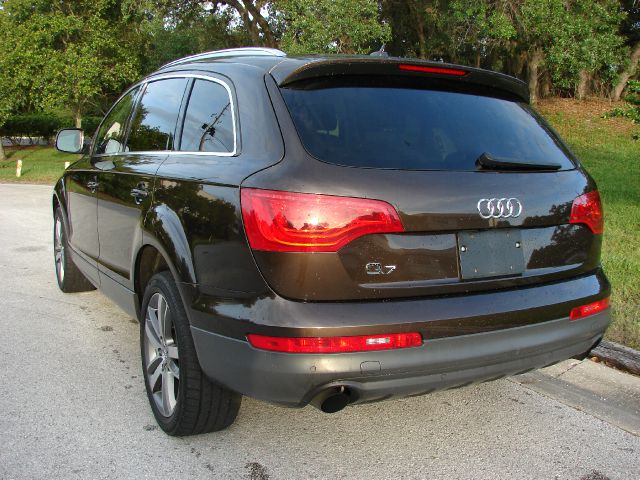 Audi Q7 2011 photo 31