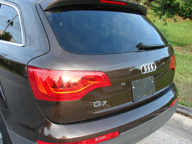 Audi Q7 2011 photo 81