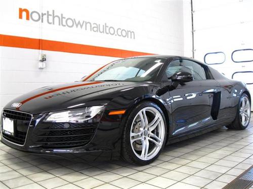 Audi R8 2008 photo 1