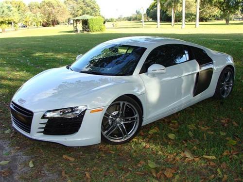 Audi R8 2009 photo 4