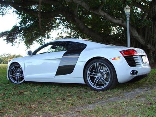 Audi R8 2009 photo 1