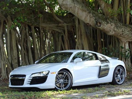 Audi R8 2009 photo 3