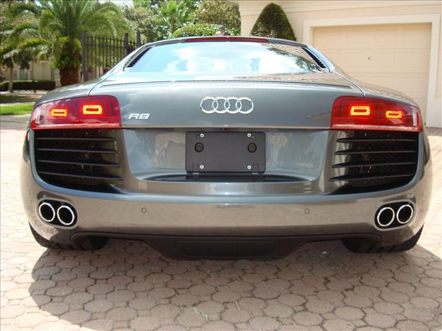 Audi R8 2009 photo 4