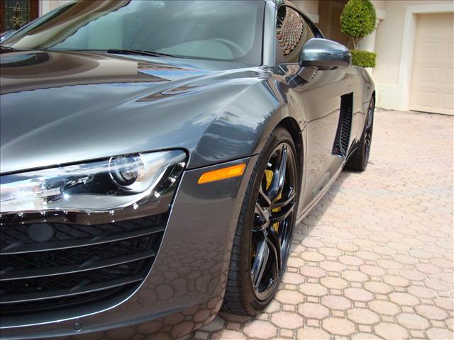 Audi R8 2009 photo 58