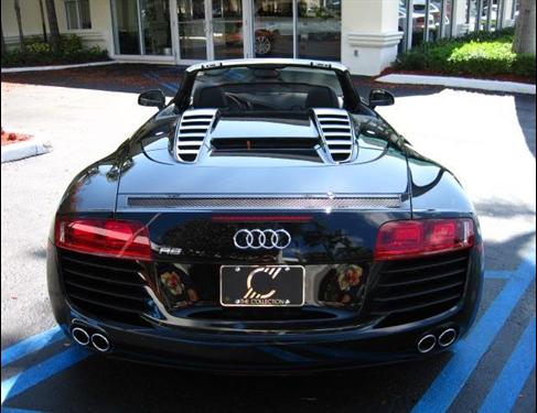 Audi R8 2011 photo 3