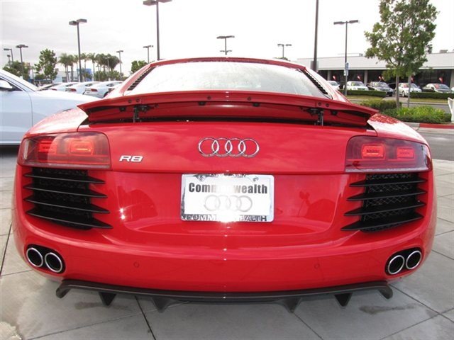 Audi R8 2012 photo 5