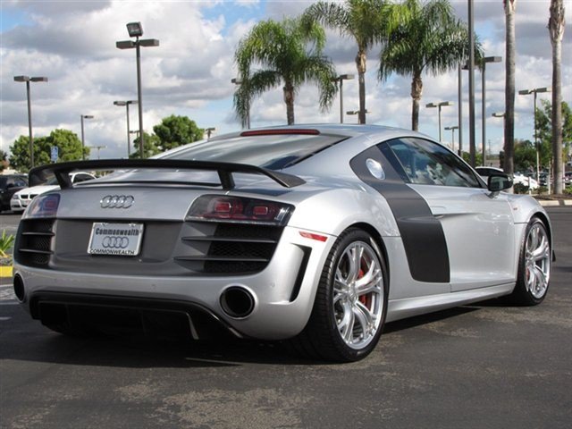 Audi R8 2012 photo 5