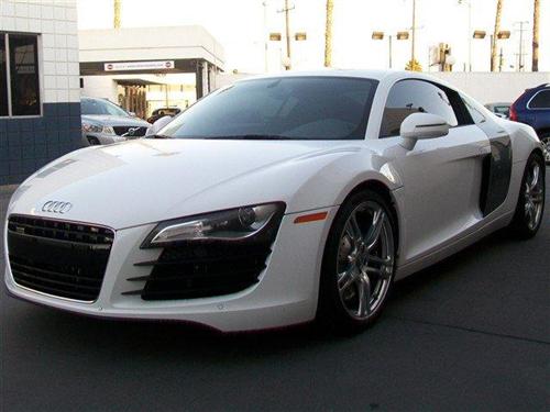 Audi R8 2012 photo 2