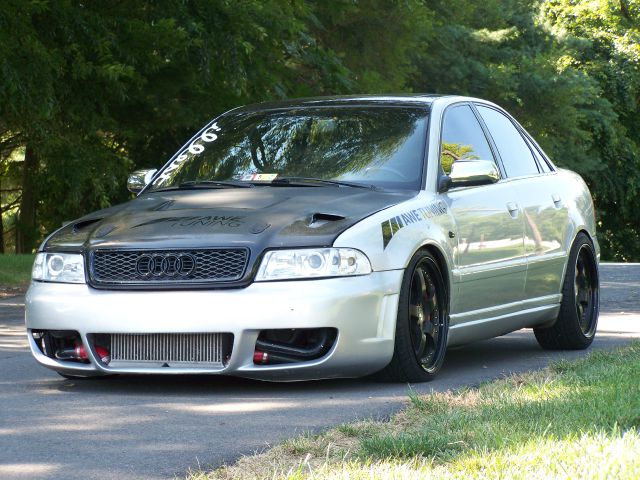 Audi S4 2000 photo 2