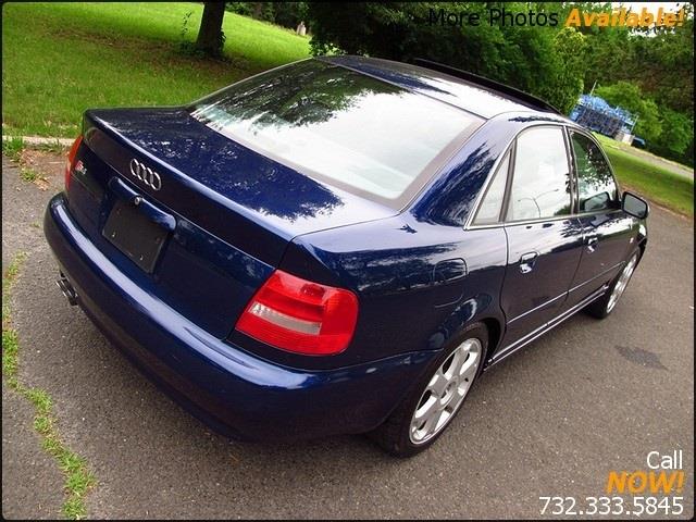 Audi S4 2001 photo 2