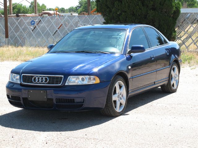 Audi S4 2001 photo 4