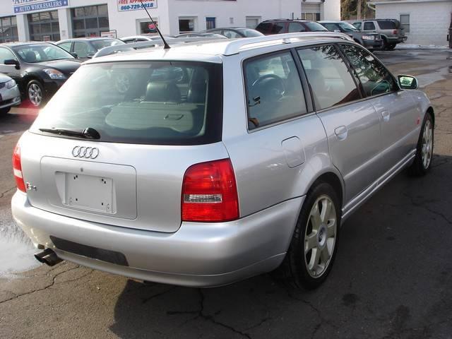 Audi S4 2002 photo 2