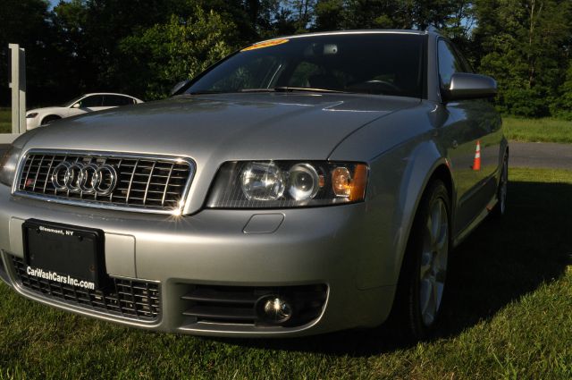 Audi S4 2004 photo 25