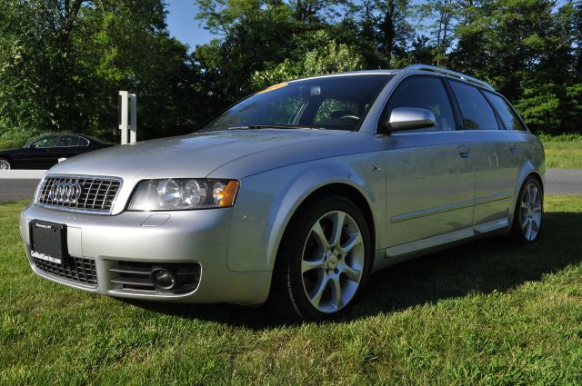 Audi S4 2004 photo 32