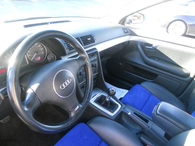 Audi S4 2004 photo 5