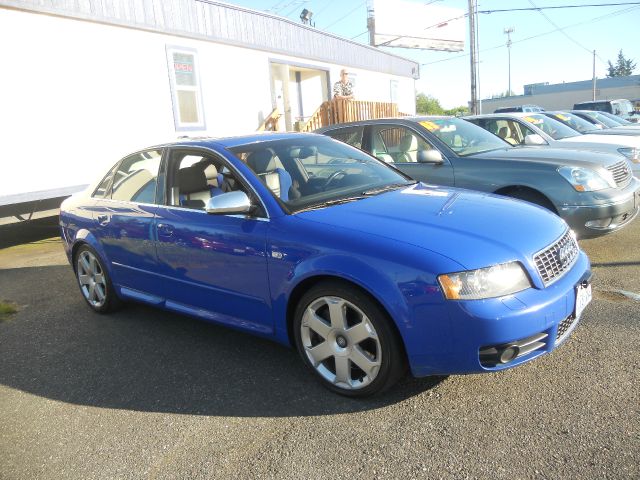 Audi S4 2004 photo 9