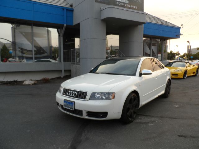 Audi S4 2004 photo 1