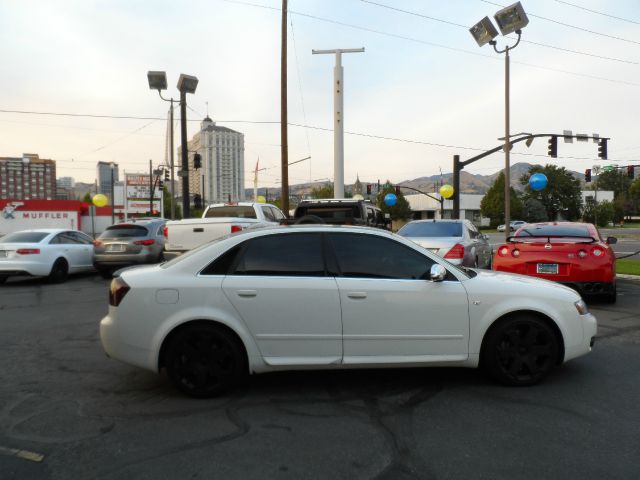 Audi S4 2004 photo 3