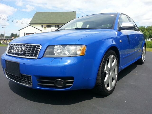 Audi S4 2004 photo 1