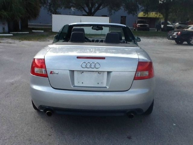 Audi S4 2004 photo 5