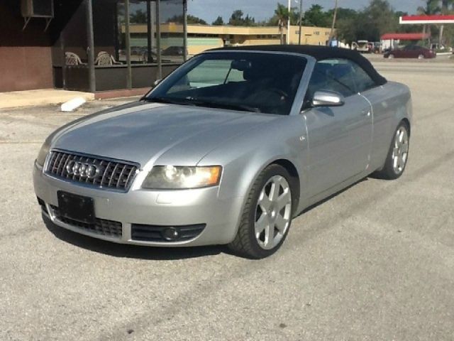 Audi S4 2004 photo 8