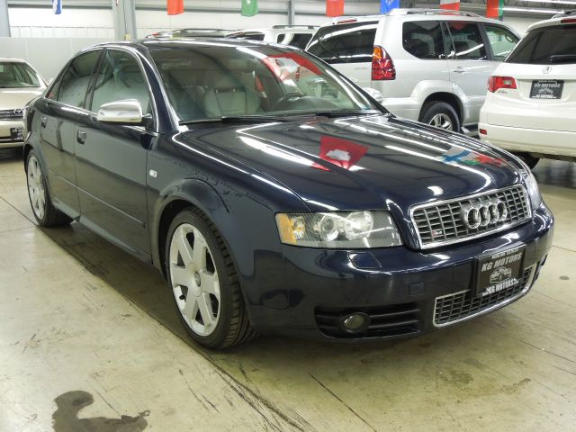 Audi S4 2004 photo 0