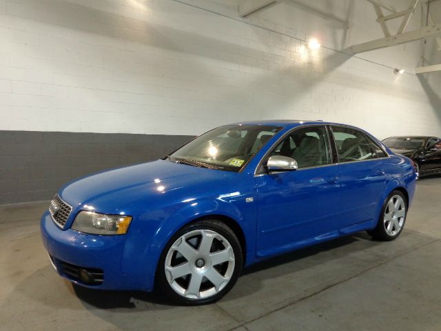 Audi S4 2004 photo 3