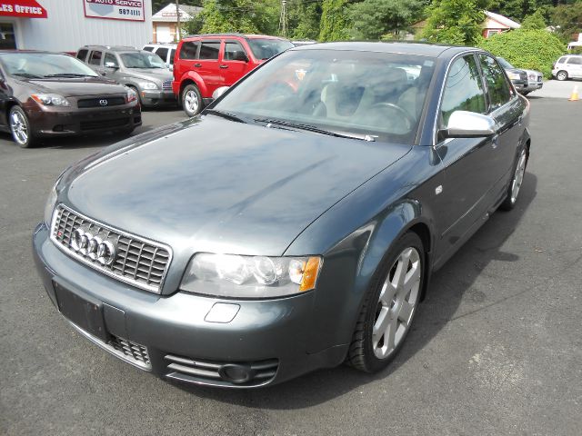 Audi S4 2004 photo 1