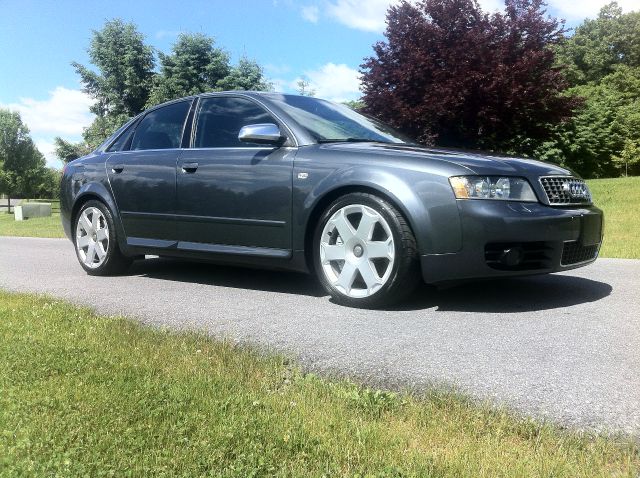 Audi S4 2005 photo 31