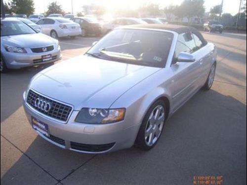 Audi S4 2005 photo 2