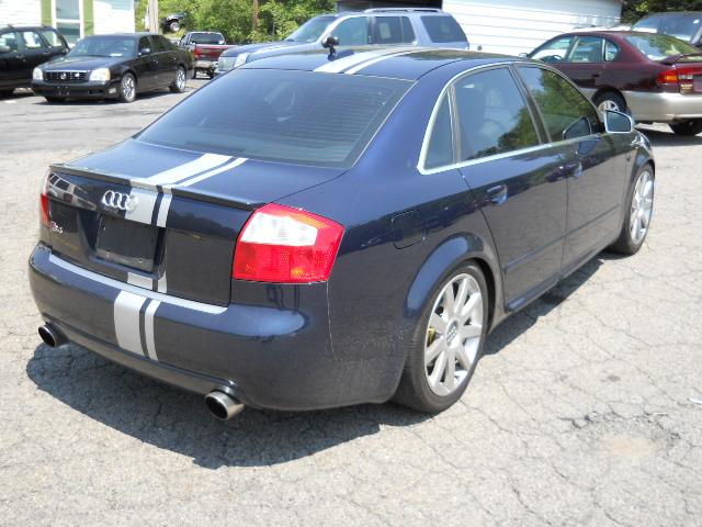 Audi S4 2005 photo 4