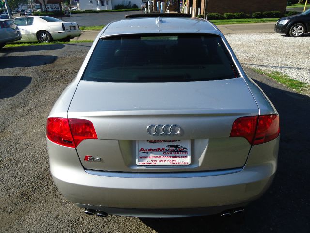 Audi S4 2005 photo 4