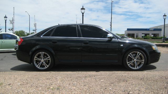 Audi S4 2005 photo 11