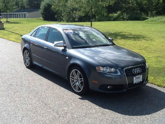 Audi S4 2008 photo 2